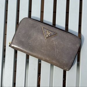 Leather Prada long wallet, grey with gold hardware and pink leather lining